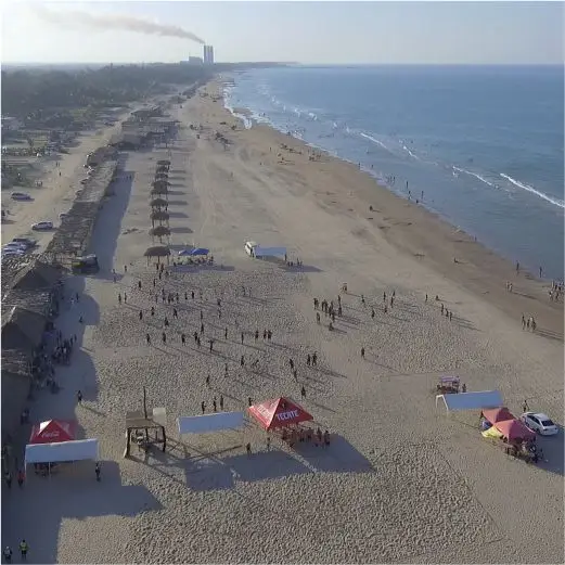 Playa de Tuxpan es una opción agradable para disfrutar del sol y el mar, además de explorar el puerto y sus alrededores.