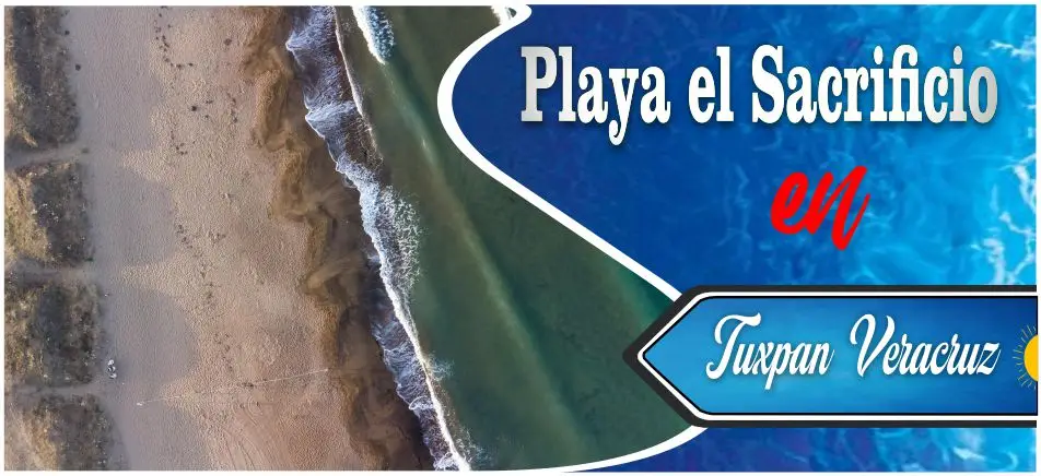 Banner turístico de Playa el Sacrificio en Tuxpan Veracruz con vista aérea cenital mostrando su costa virgen, texturas salvajes en la arena y oleaje del mar.