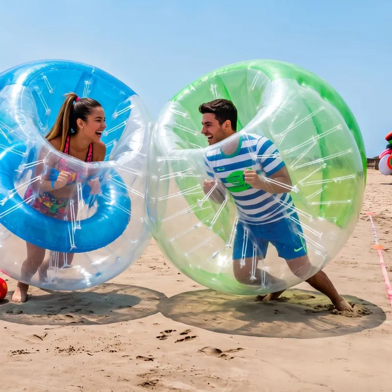 pareja-jugando-sumo-beach-arena-bumper-balls-tuxpan-veracruz